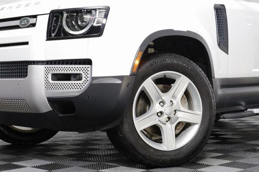 2023 Land Rover Defender 110 SE