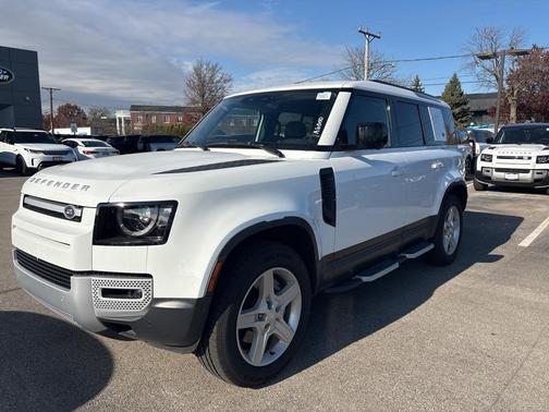 2023 Land Rover Defender 110 SE