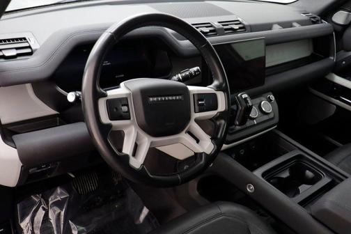 2023 Land Rover Defender 130 SE