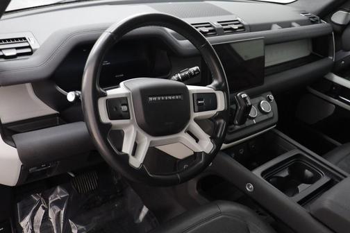 2023 Land Rover Defender 130 SE