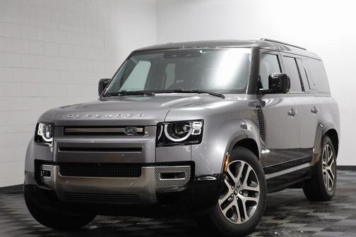 2023 Land Rover Defender 130 SE