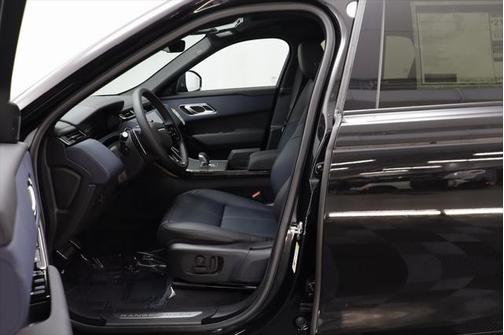 2026 Land Rover Range Rover Velar P400 Dynamic SE