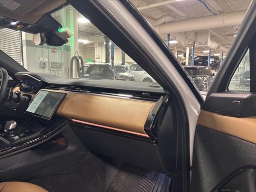 2024 Land Rover Range Rover Sport SE