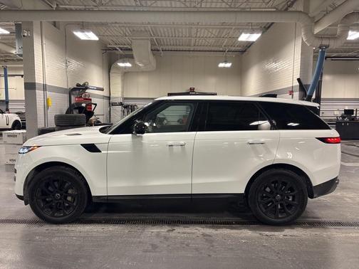 2024 Land Rover Range Rover Sport SE