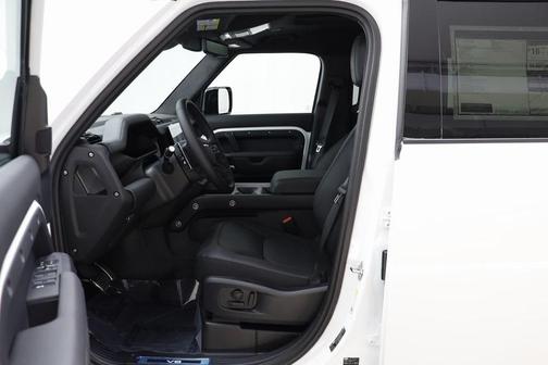 2025 Land Rover Defender 110 V8