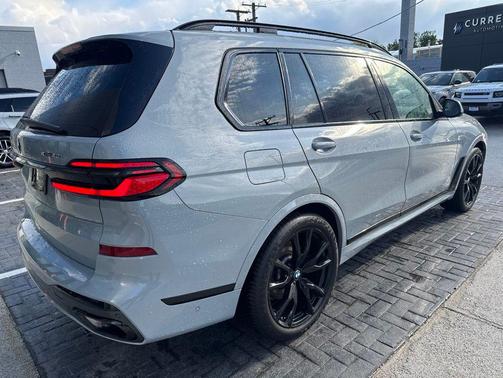Brooklyn Grey Metallic 2024 BMW X7 xDrive40i