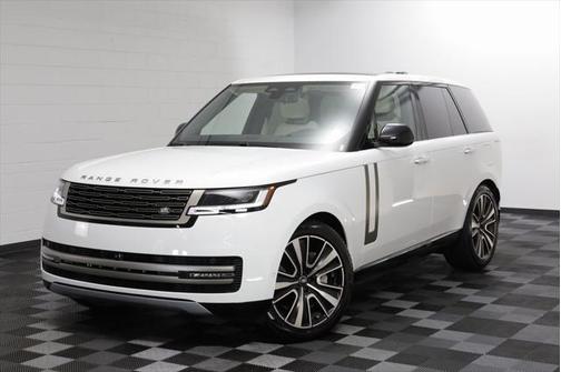 2025 Land Rover Range Rover P550e SE