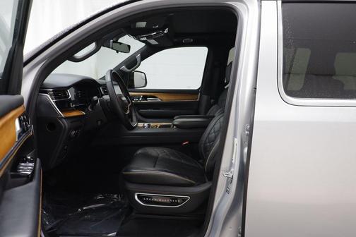 2024 Jeep Grand Wagoneer L Series III 4x4