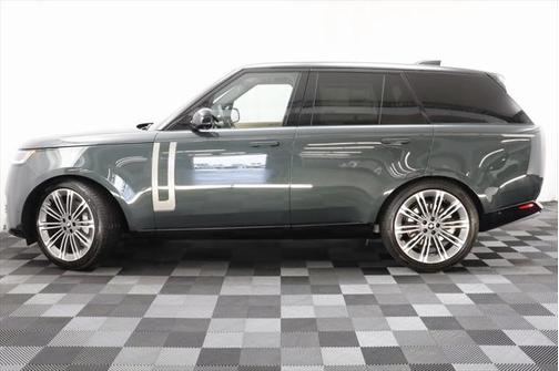 2025 Land Rover Range Rover P530 SE