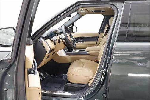 2025 Land Rover Range Rover P530 SE