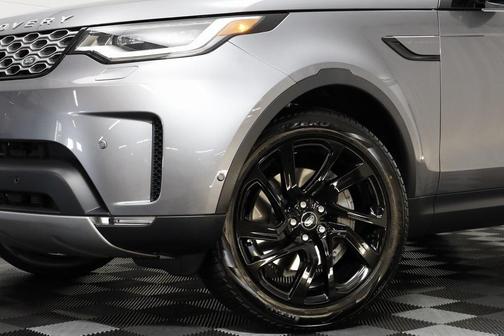 Eiger Grey Metallic 2025 Land Rover Discovery P300 S