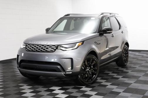Eiger Grey Metallic 2025 Land Rover Discovery P300 S