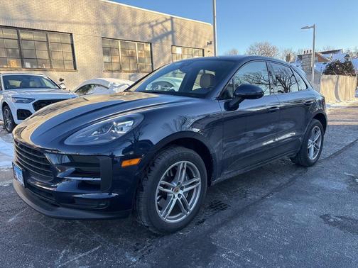 2021 Porsche Macan Base