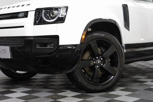 2025 Land Rover Defender 110 P400 X-Dynamic SE