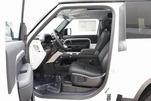 2025 Land Rover Defender 90 P300 S