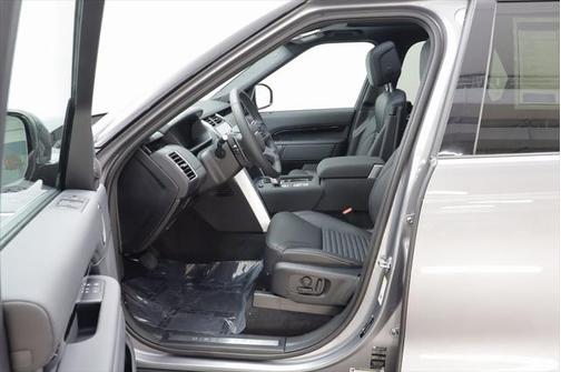 2025 Land Rover Discovery P300 S