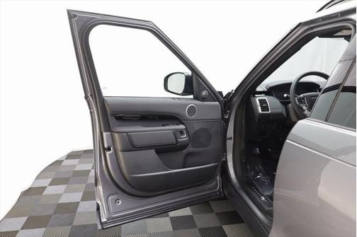 2025 Land Rover Discovery P300 S