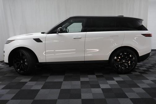 2025 Land Rover Range Rover Sport SE