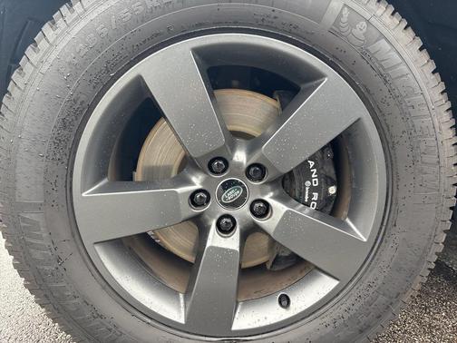 2023 Land Rover Defender 110 V8