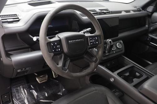 2023 Land Rover Defender 110 V8