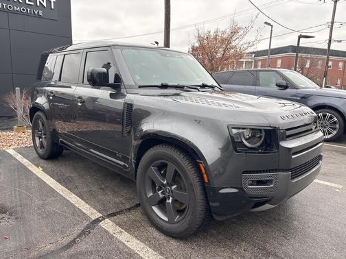 2023 Land Rover Defender 110 V8