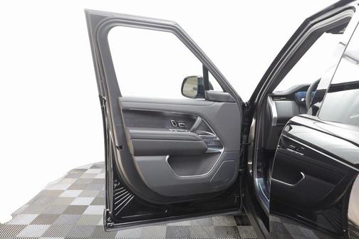 2026 Land Rover Range Rover SE