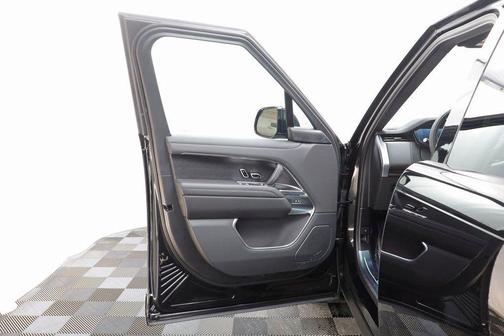 2026 Land Rover Range Rover P530 SE