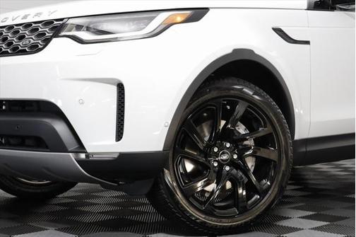 2025 Land Rover Discovery S