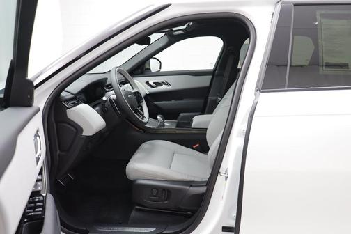 2026 Land Rover Range Rover Velar Dynamic SE