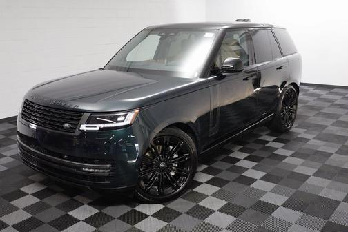 2025 Land Rover Range Rover SE