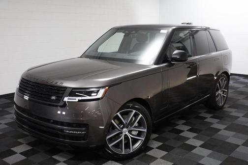 2025 Land Rover Range Rover P550e SE
