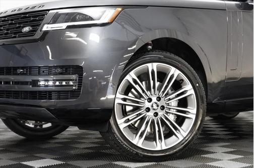 2025 Land Rover Range Rover P400 SE