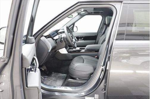 2025 Land Rover Range Rover P400 SE