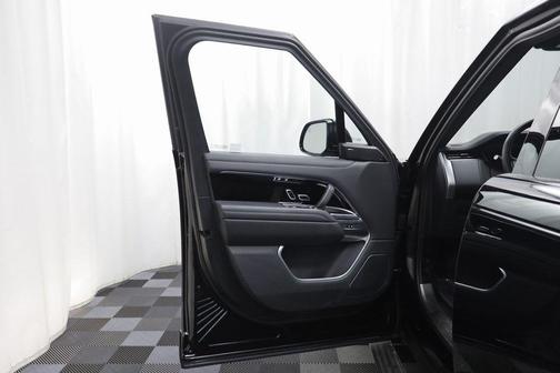 2023 Land Rover Range Rover P530 SE