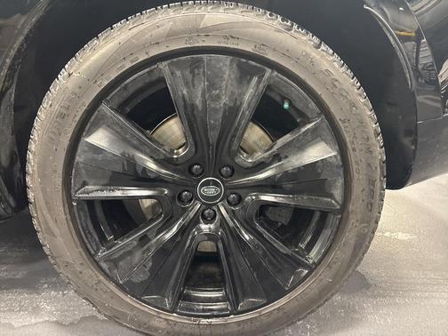 2023 Land Rover Range Rover P530 SE