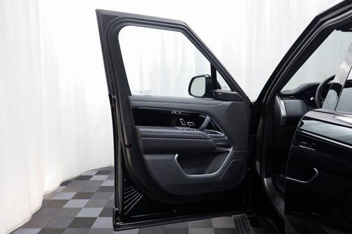 2023 Land Rover Range Rover P530 SE