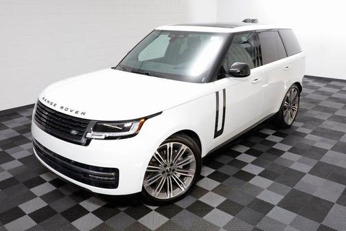 White 2025 Land Rover Range Rover P400 SE