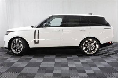 2025 Land Rover Range Rover SE