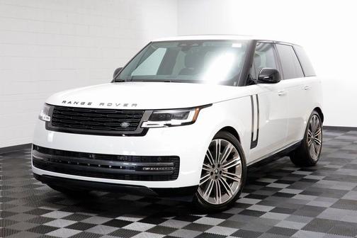 White 2025 Land Rover Range Rover P400 SE