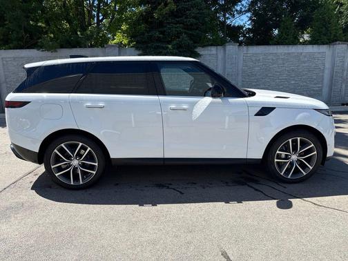 Fuji White 2023 Land Rover Range Rover Sport SE