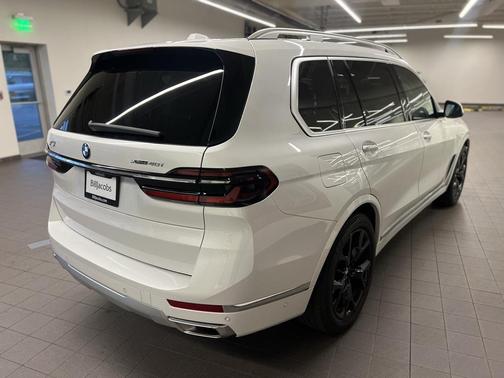 2023 BMW X7 xDrive40i