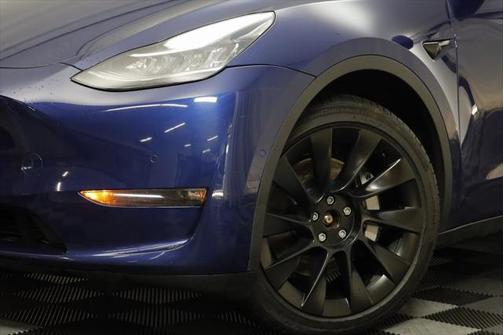 2022 Tesla Model Y Long Range Dual Motor All-Wheel Drive