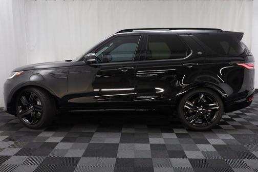 2023 Land Rover Discovery P300 S R-Dynamic