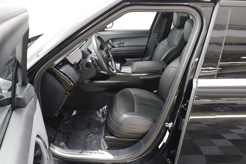 Santorini Black Metallic 2025 Land Rover Range Rover Sport SE