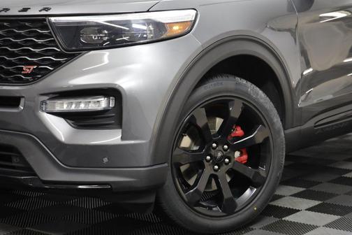 Carbonized Gray Metallic 2023 Ford Explorer ST
