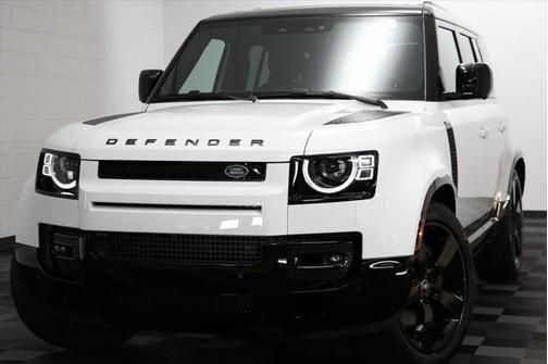 2025 Land Rover Defender 110 P400 X-Dynamic SE