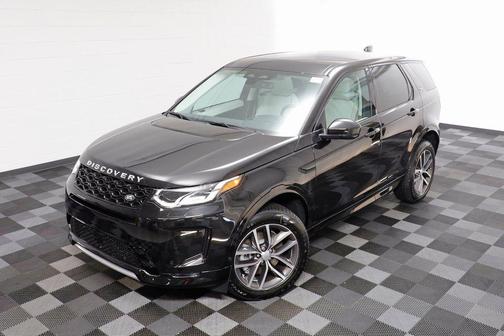 Santorini Black Metallic 2025 Land Rover Discovery Sport S