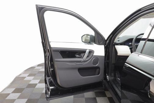 2025 Land Rover Discovery Sport S