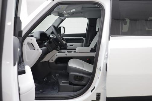 Fuji White 2025 Land Rover Defender 110 P300