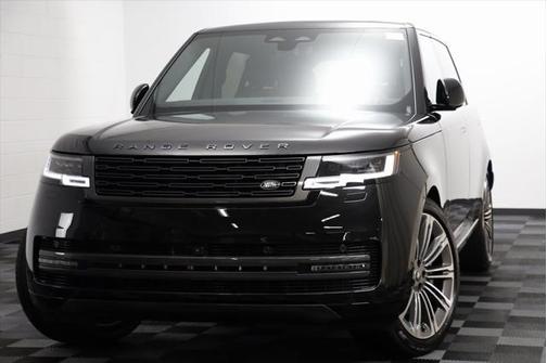 2025 Land Rover Range Rover P530 SE 7 Seat